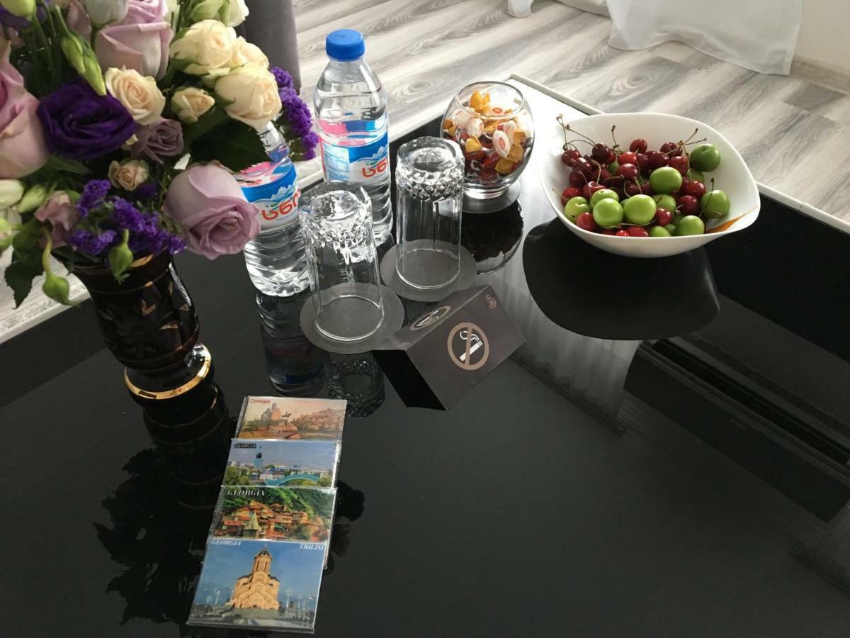 Guest House In Avlabari تبليسي المظهر الخارجي الصورة